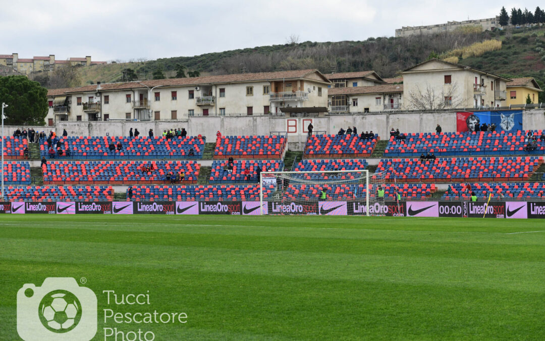 Atmosfera perturbante al “San Vito-Marulla”: Cosenza-Ternana finisce 0-0